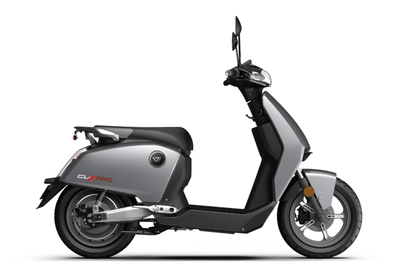 VMoto CUX Pro — vue trois-quarts avant